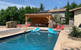 Le Mazet studio avec terrasse et spa privatif